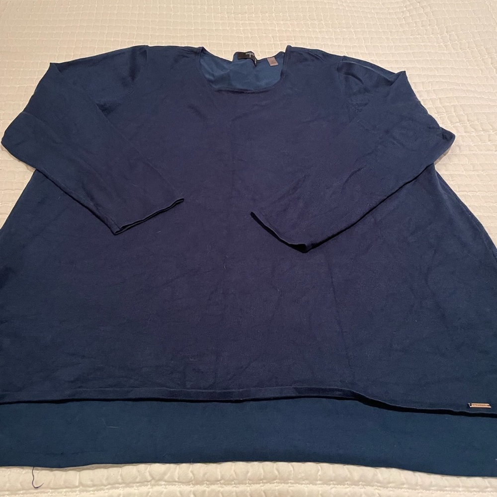 Women’s Tahari Sweater